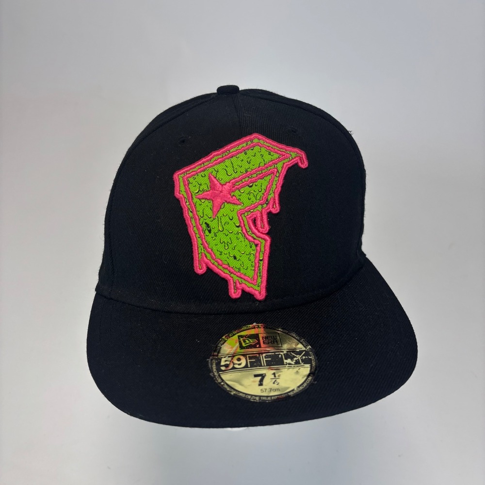 Famous Stars and Straps Fitted Hat Mens 7 1/4 Black Neon Slime New Era 59FIFTY